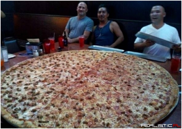 Gigantyczna pizza